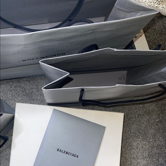 3 FOR 1 Balenciaga Silver Shopping Bag Collection and 1 Gift Bag - Picture 7 of 7